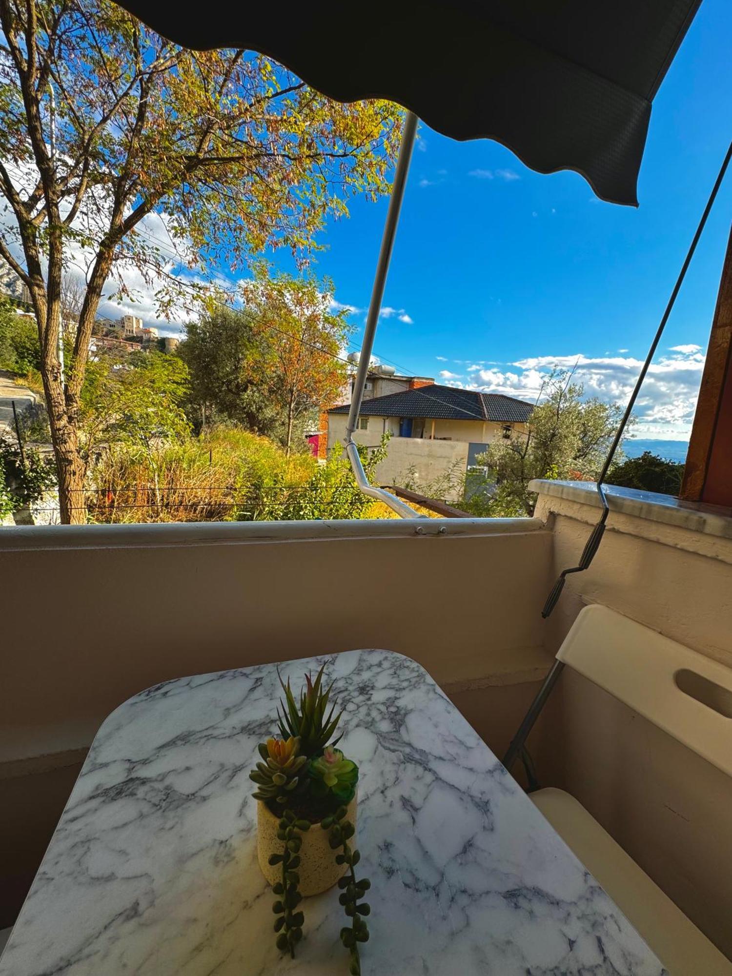 House Hasa Daire Krujë Dış mekan fotoğraf